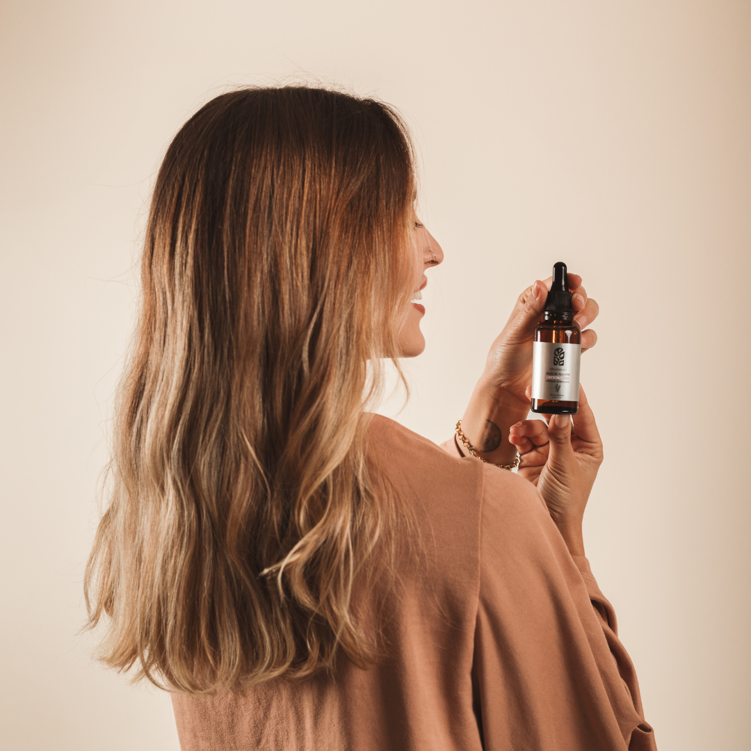 Rosemary Oil Serra Minas - Óleo Essencial de Crescimento e Fortalecimento Capilar